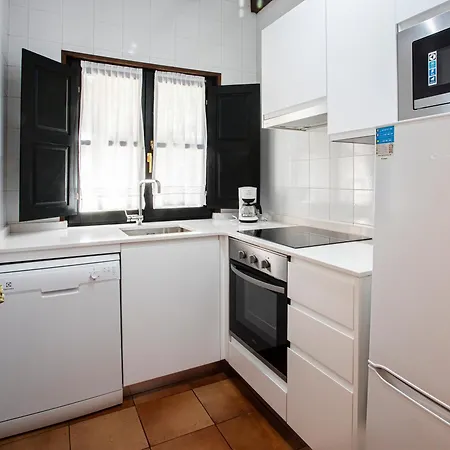 Apartamentos Turisticos Las Nieves * Poo De Llanes