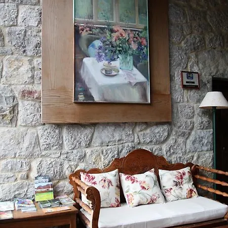 Apartamentos Turisticos Las Nieves Poo De Llanes
