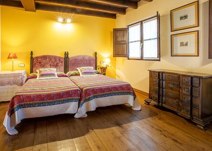 Turísticos Nieves Póo