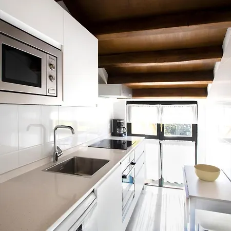 Apartamentos Turisticos Las Nieves Poo De Llanes