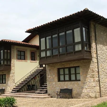 Apartamentos Turisticos Las Nieves * Poo De Llanes